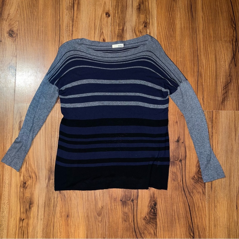 M. Rena ladies size SMALL sweater